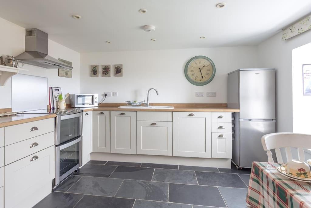 Tidal Cottage On The Shore Isle Of Skye Breakish Extérieur photo